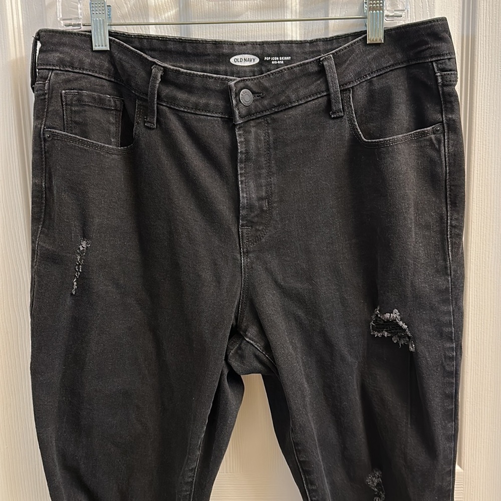 Old Navy skinny Mid-Rise jeans - Picture 2 of 6